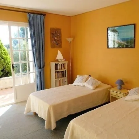 Maison Saint-raphael, 5 Pieces, 10 Personnes - Fr-1-466-28 Villa