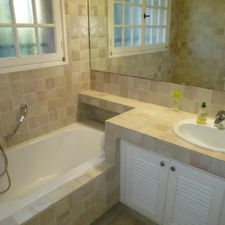 Maison Saint-raphael, 5 Pieces, 10 Personnes - Fr-1-466-28 *